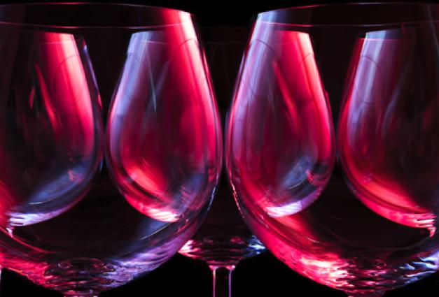 Image of silhouettes of wine glasses